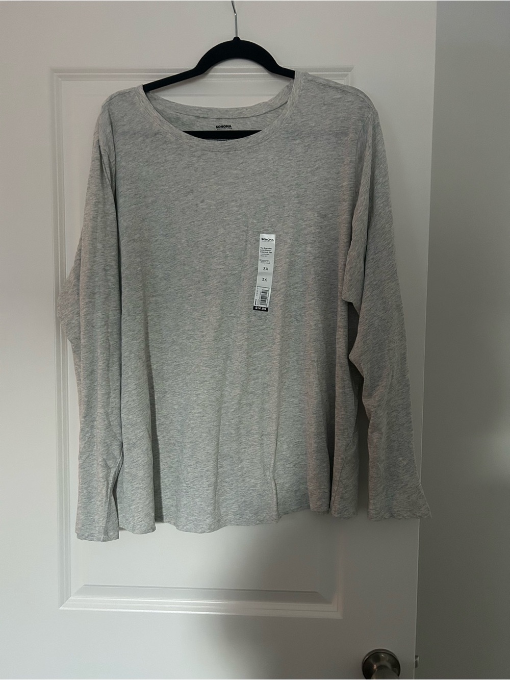 NWT- Sonoma Plus Size Light GrayLong-Sleeve Crewneck Shirt. Size 3X
